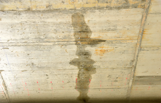 防水対策不足による雨漏り